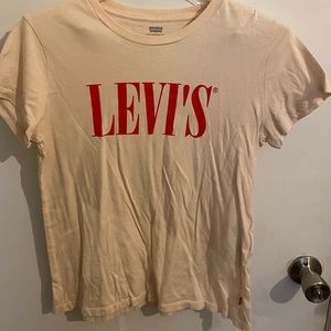 Levi’s Graphic Tee